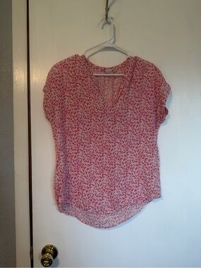 GAP Pink Ditsy Floral V-Neck Blouse